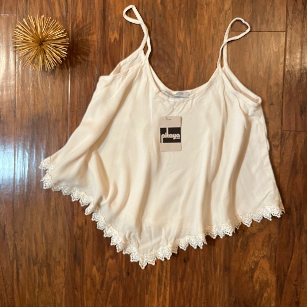 Solemio NWT Swing Cami Top Spaghetti Straps Lace Hem Size Small.